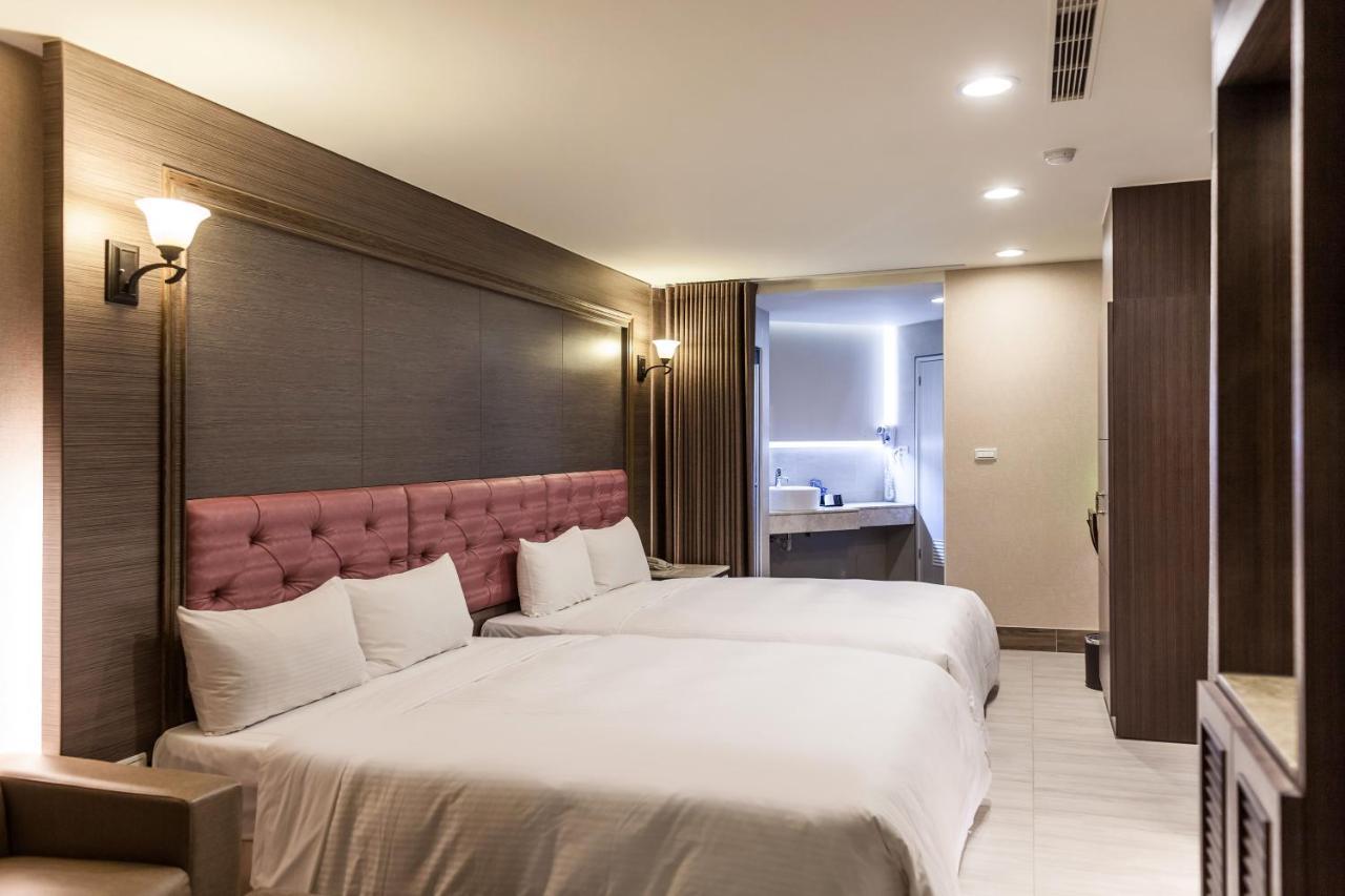 Maple Hotel Second Branch Tainan Buitenkant foto